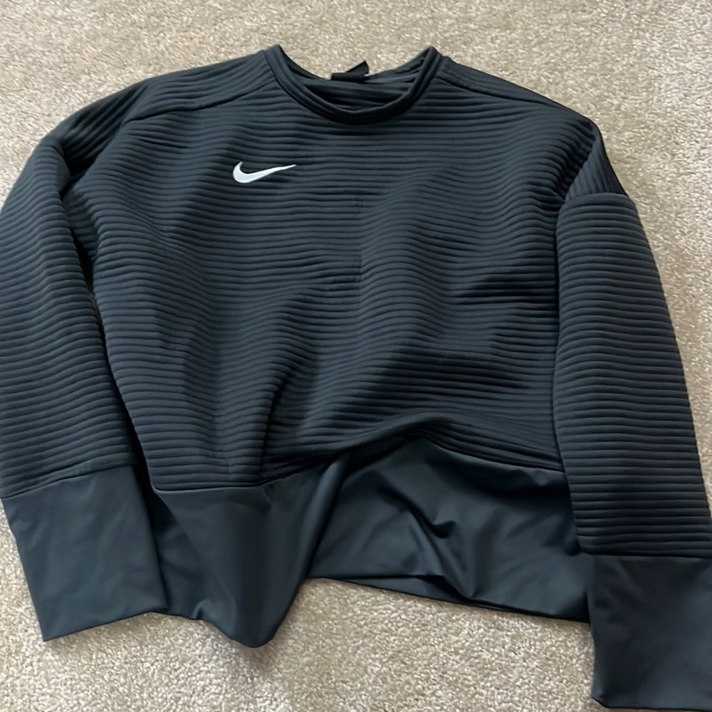 nike sweatshirt